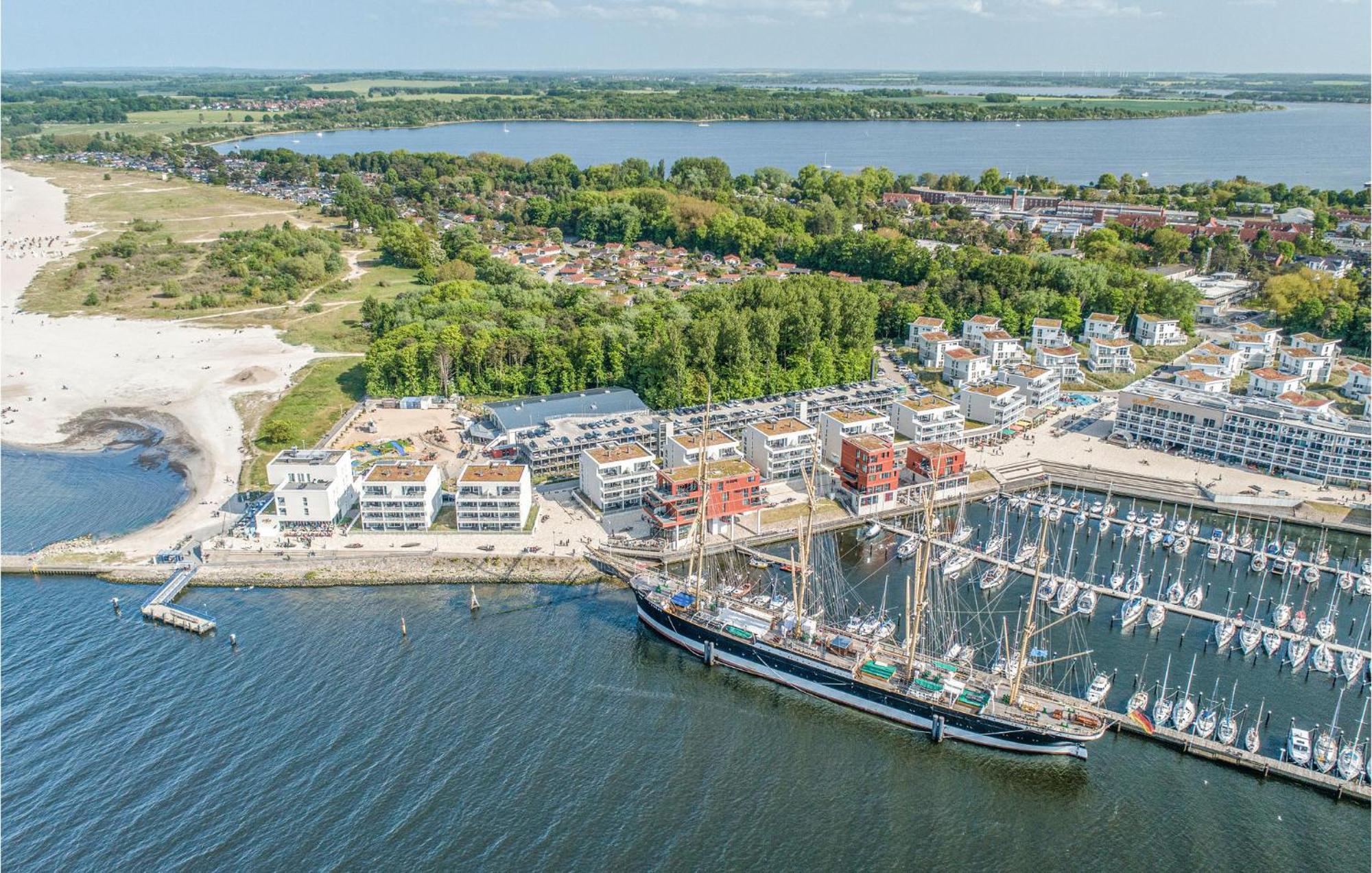 2 Bedroom Awesome In Travemuende *